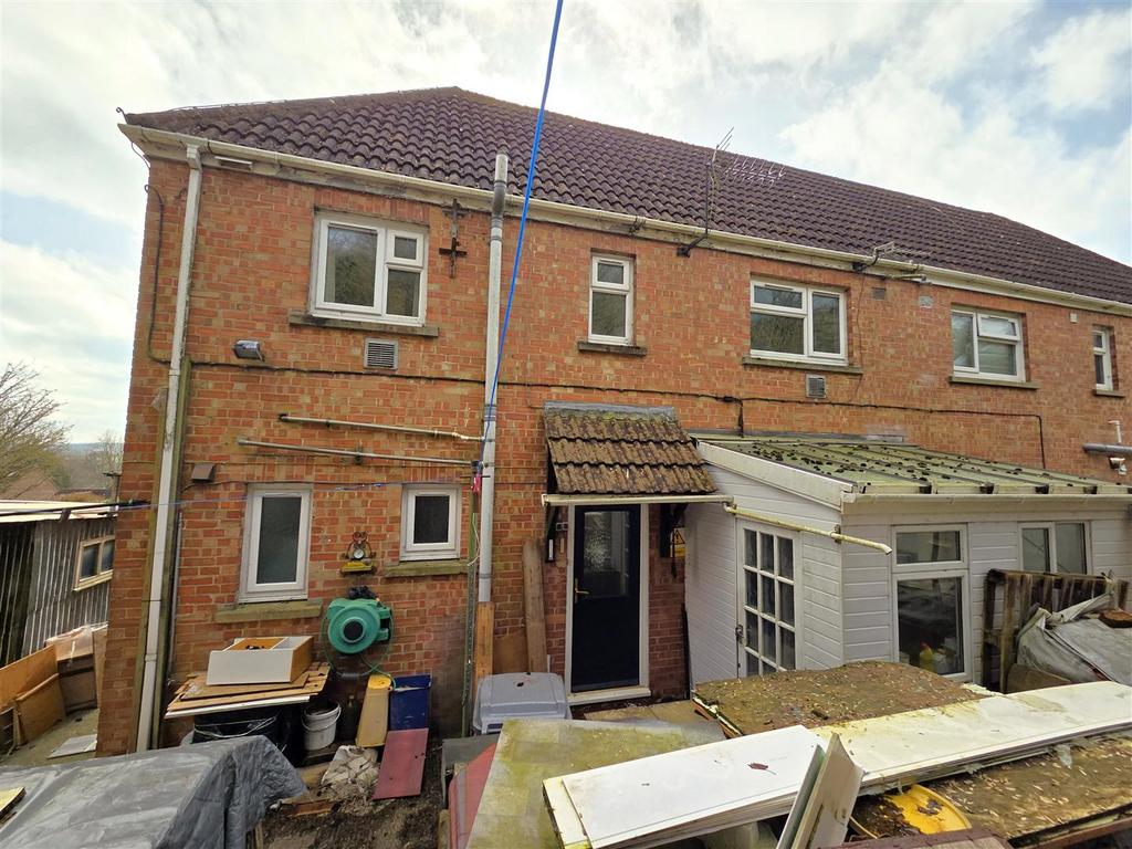 10 Little London - Rear.jpg