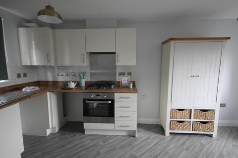3 bedroom terraced house to rent, Birchfield Way, Lawley