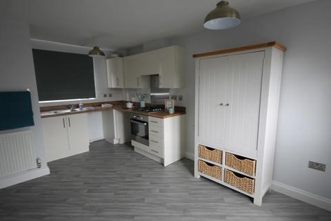 3 bedroom terraced house to rent, Birchfield Way, Lawley