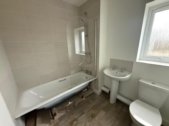 Family bathroom .jpeg