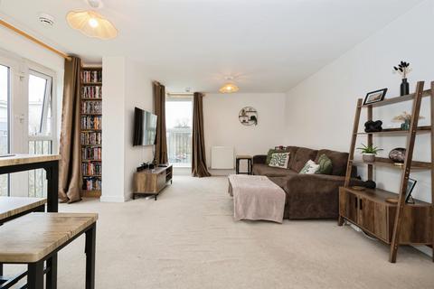 2 bedroom flat for sale, Alexander Square, Eastleigh