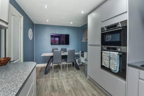 3 bedroom semi-detached house for sale, Meadow Close, Westbury