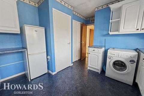 undefined, Paddock Close, Belton