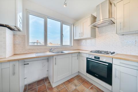 2 bedroom flat to rent, Alexandra Park Road London N10