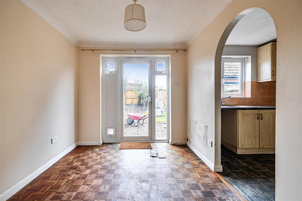 Dining room 1.jpg