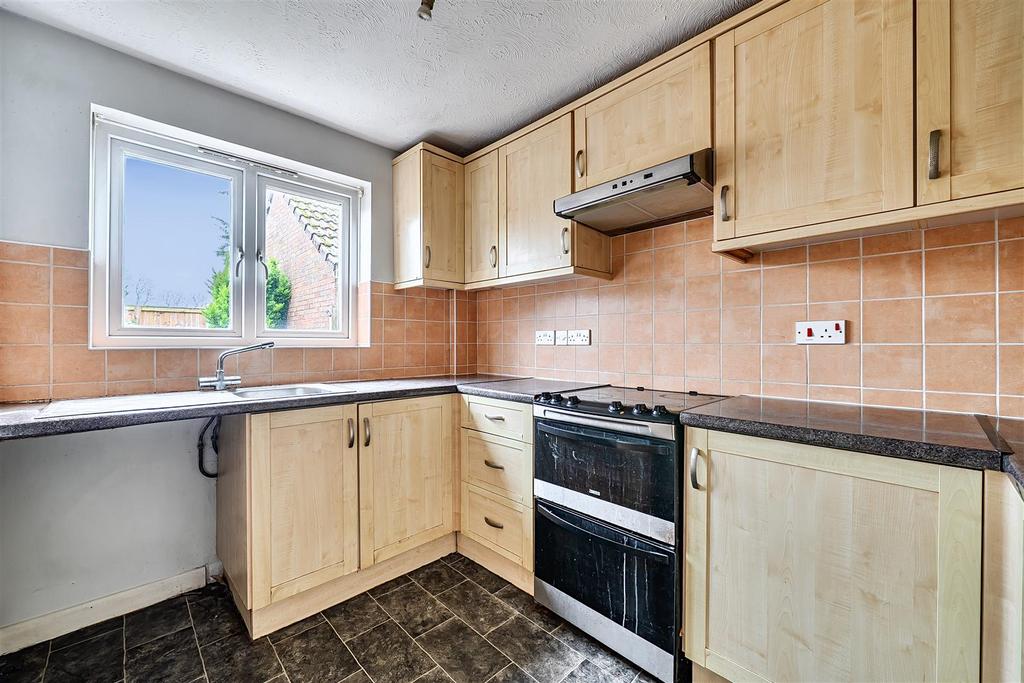 Kitchen 1.jpg