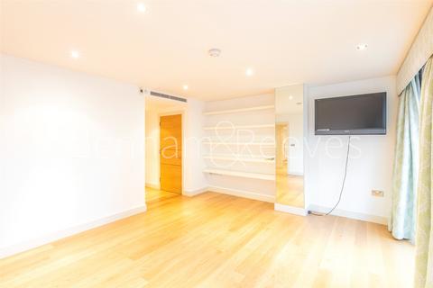 3 bedroom apartment to rent, Lensbury Avenue, London, SW6