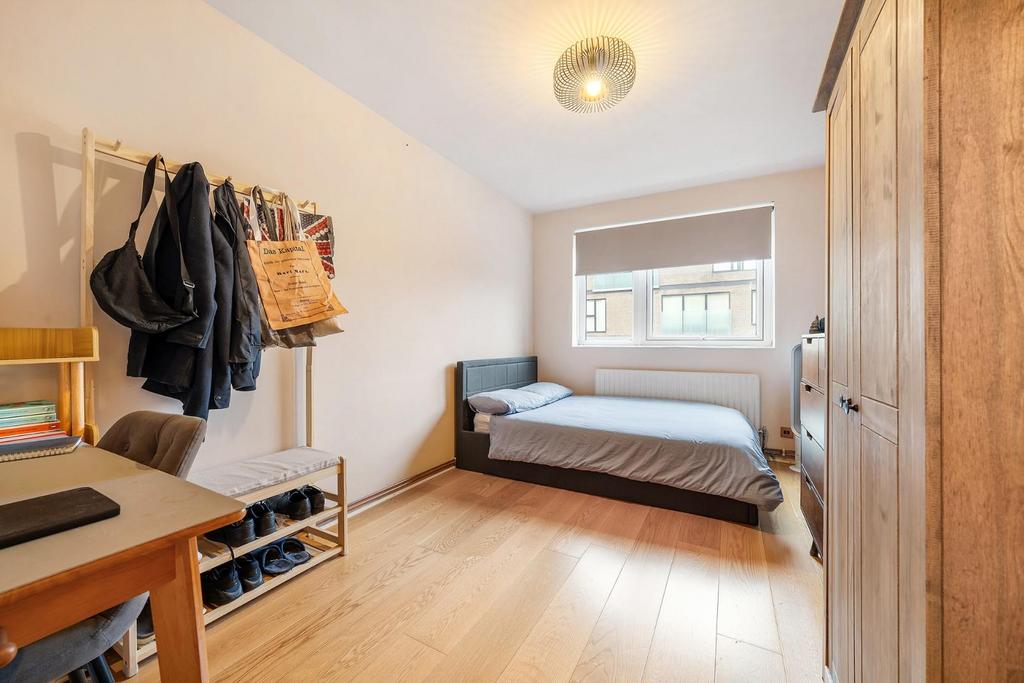 Prinicpal Bedroom (1).JPG
