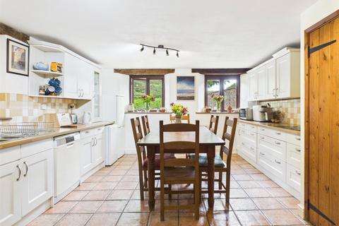 undefined, Hersham, Cornwall EX23