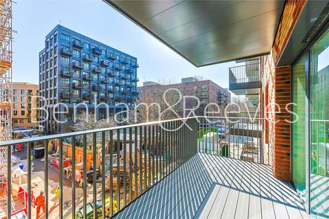2 bedroom apartment to rent, Danvers Avenue, London, SW11