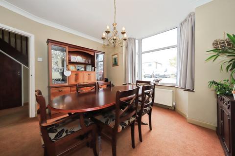 3 bedroom detached house for sale, Belbroughton Road, Blakedown, Kidderminster