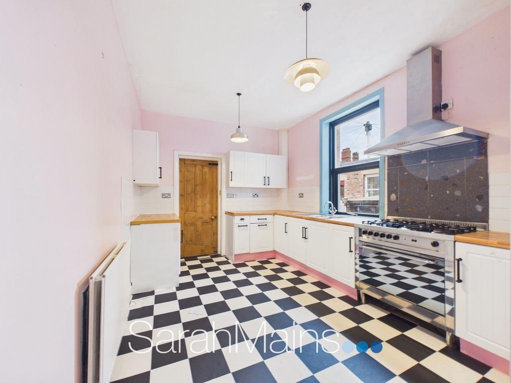 House in Newcastle Upon Tyne - View 3