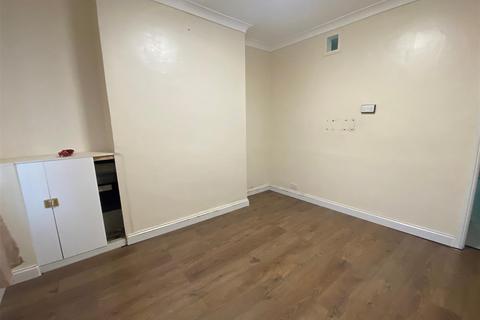 3 bedroom terraced house to rent, Cope Street, Walsall