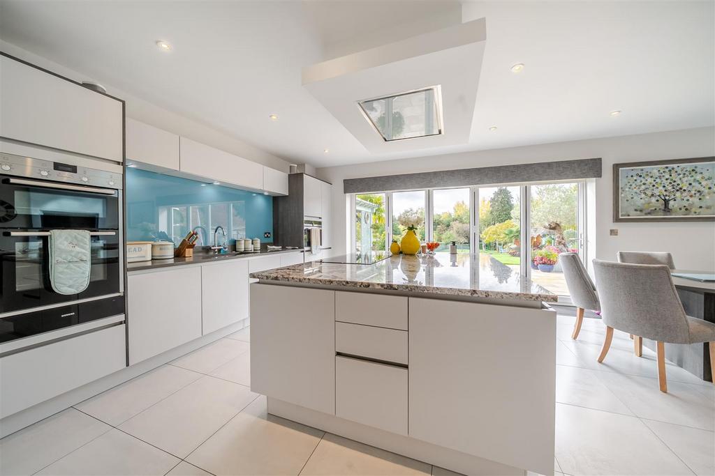Kitchen/Living/Dining
