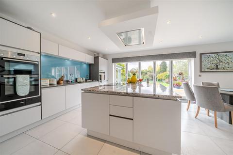 5 bedroom detached house for sale, Lower Church Road, Sandhurst GU47
