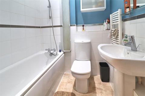 2 bedroom flat for sale, Goldsworth Road, Surrey GU21