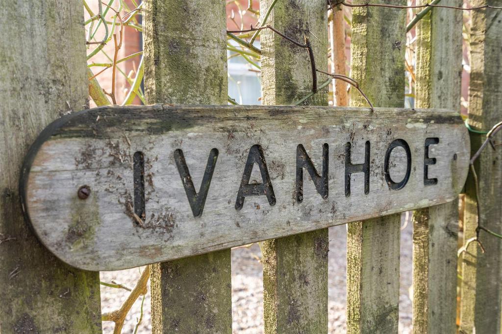 Ivanhoe 47.jpg