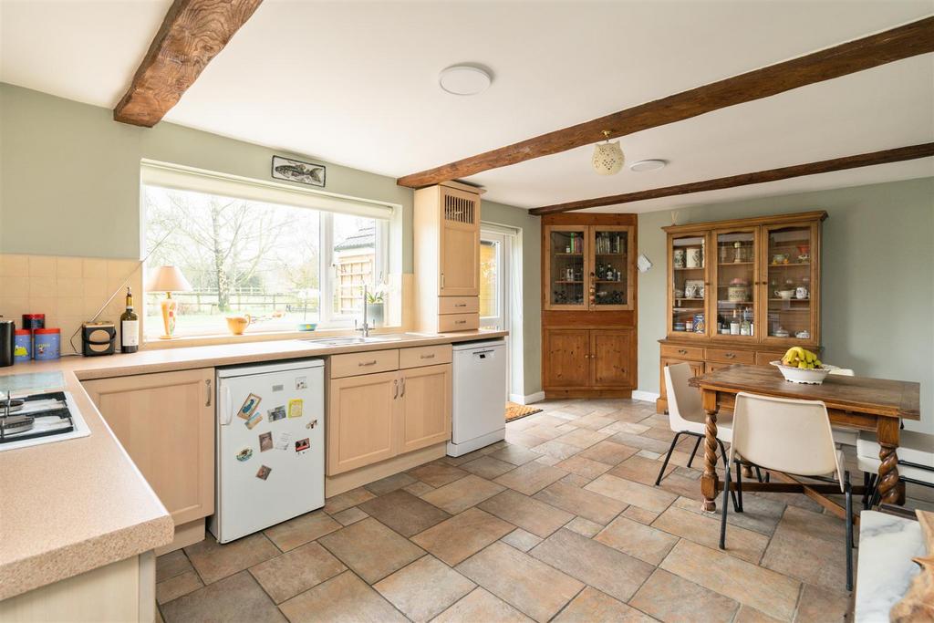 Ivanhoe, Broad Lane 25.jpg