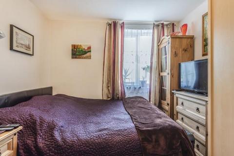 undefined, Slough,  Berkshire,  SL1