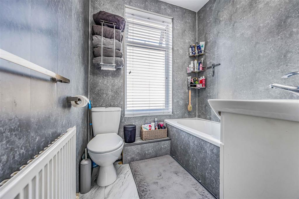 29 Salcombe Avenue, Portsmouth-Small-Portico Market