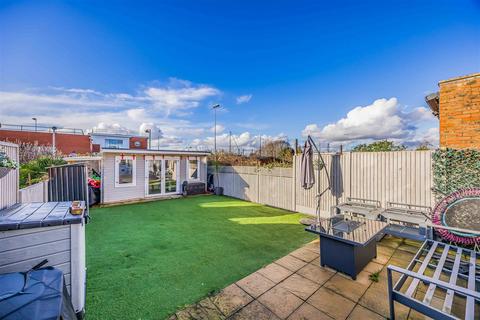 3 bedroom semi-detached house for sale, Salcombe Avenue, Portsmouth PO3