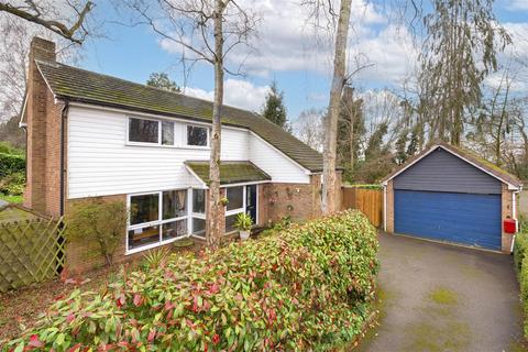 4 bedroom detached house for sale, Birch Crescent, Aylesford ME20
