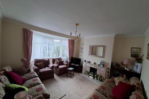 4 bedroom semi-detached house for sale, Cornhill Crescent, North Shields