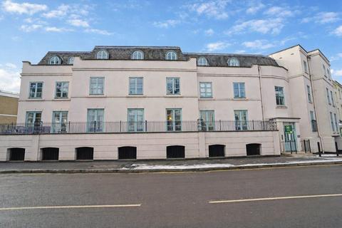2 bedroom apartment to rent, William Thomas House, Willes Road, Leamington Spa, Warwickshire, CV32