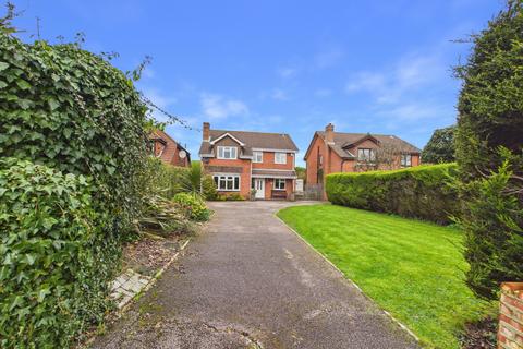 Warsash Road, Warsash
