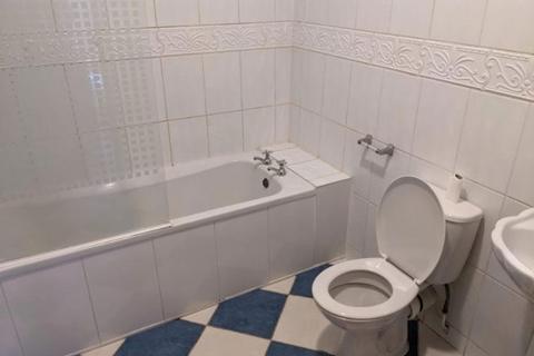 1 bedroom flat to rent, Musters Road, Nottingham NG2