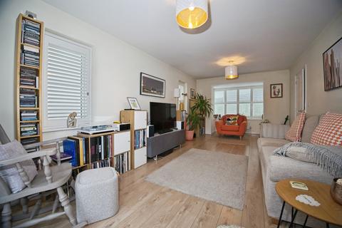 4 bedroom detached house for sale, Clos Yr Eryr, Bridgend