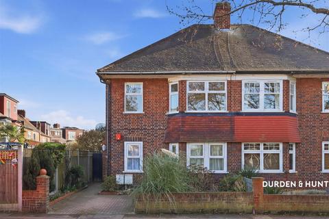 2 bedroom maisonette for sale, Morgan Avenue, Walthamstow E17