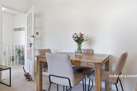 2 bedroom maisonette for sale, Morgan Avenue, Walthamstow E17