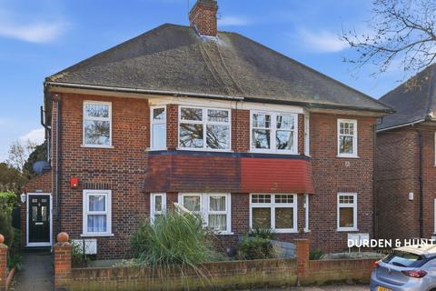 2 bedroom flat for sale, Morgan Avenue, London E17