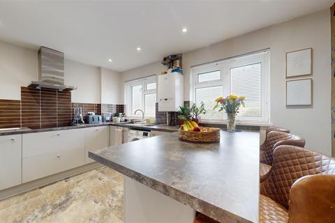 2 bedroom flat to rent, Carless Court, Woolcombe Road, Portland