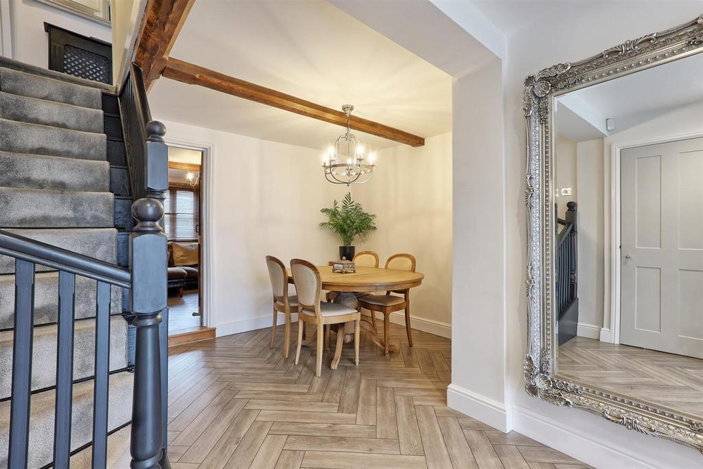 IMG 9008 09 10 easy HDR-interior3.jpg