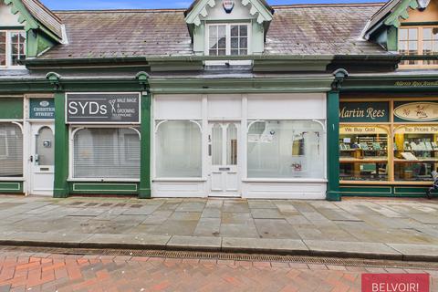 Property to rent - Chester Street, Wrexham, LL13