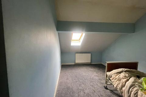 3 bedroom flat to rent, Shields Road, Byker NE6