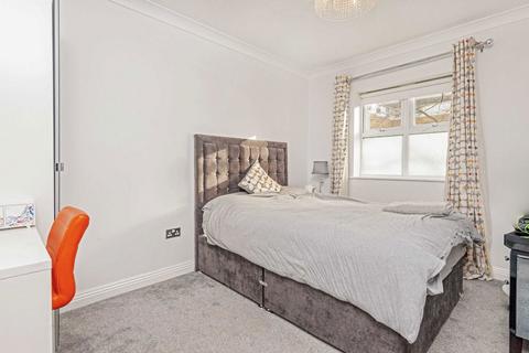 undefined, Hillary Drive, Isleworth TW7