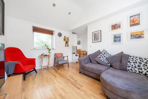 2 bedroom flat for sale, Pulross Road, SW9