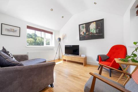 2 bedroom flat for sale, Pulross Road, SW9