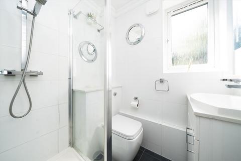 1 bedroom flat to rent, Waterman Way, London E1W