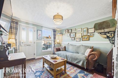 2 bedroom terraced house for sale, London Road, Kessingland