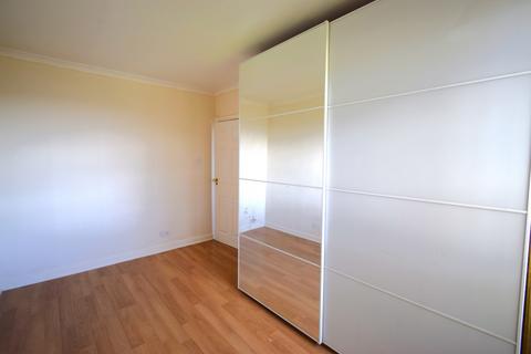 2 bedroom flat to rent, Alexandra Avenue, Harrow HA2