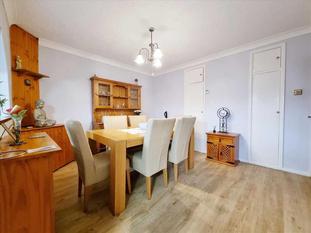 Dining Room: