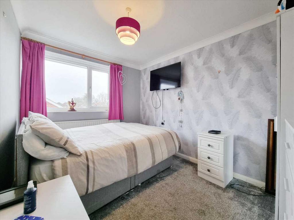 Bedroom 2: