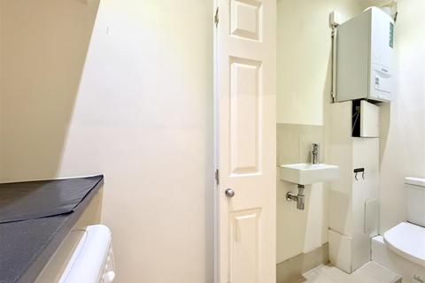 undefined, Hopton Road, Streatham