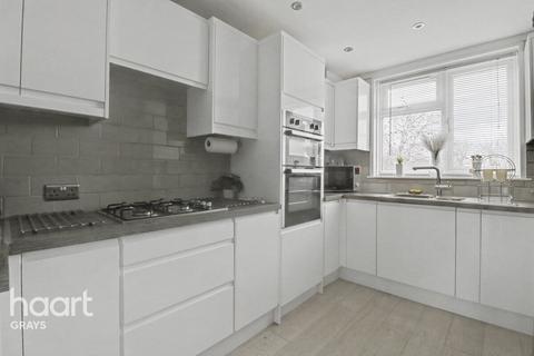 2 bedroom flat for sale, Centurion Way, Purfleet