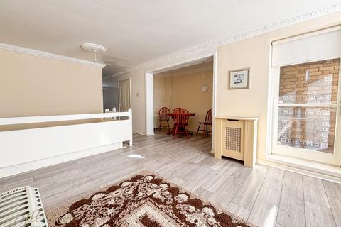 2 bedroom apartment for sale, Collingwood Court, Washington NE37
