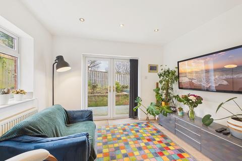 3 bedroom semi-detached house for sale, Cromwell Court, Blaydon-On-Tyne, NE21